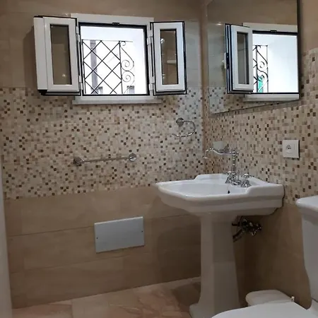 Da Katia, Matteo Sclafani, 5 *